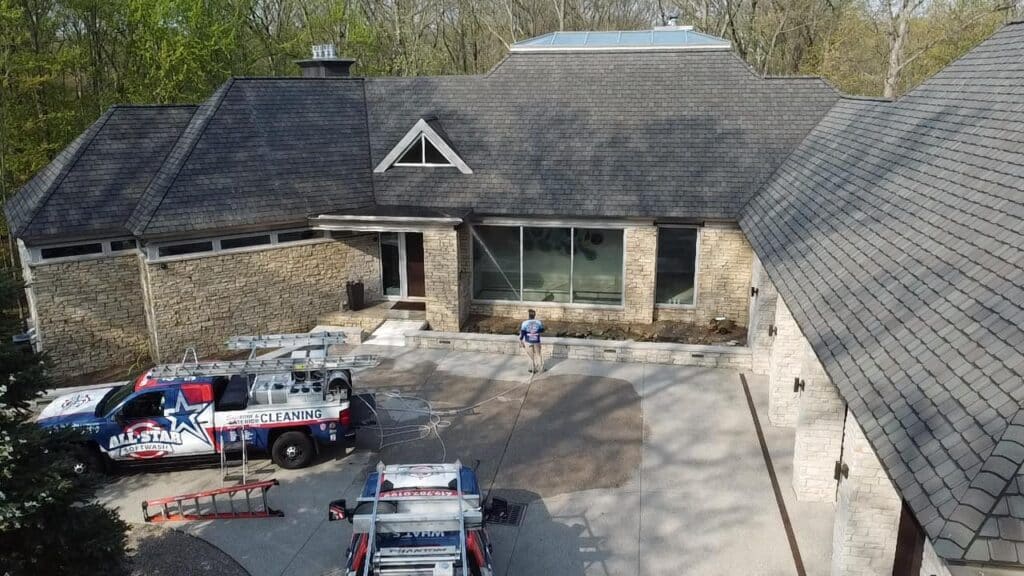 Roof Cleaning Maumee OH